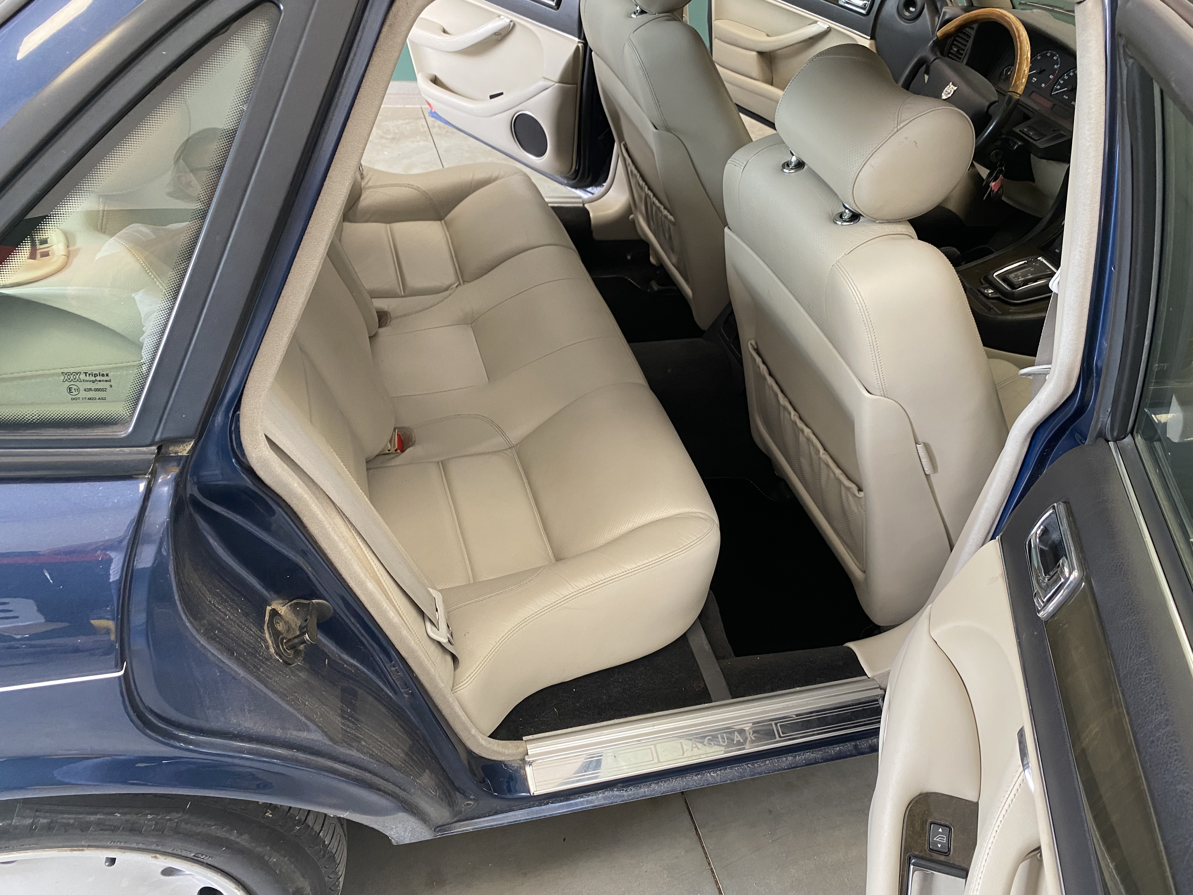 Jaguar X300